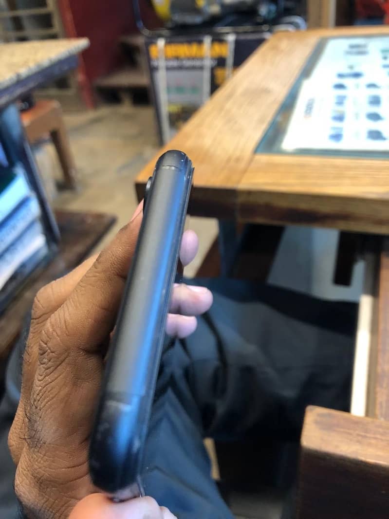 Apple iPhone XR 2