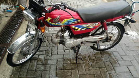 Honda CD70 2021 red