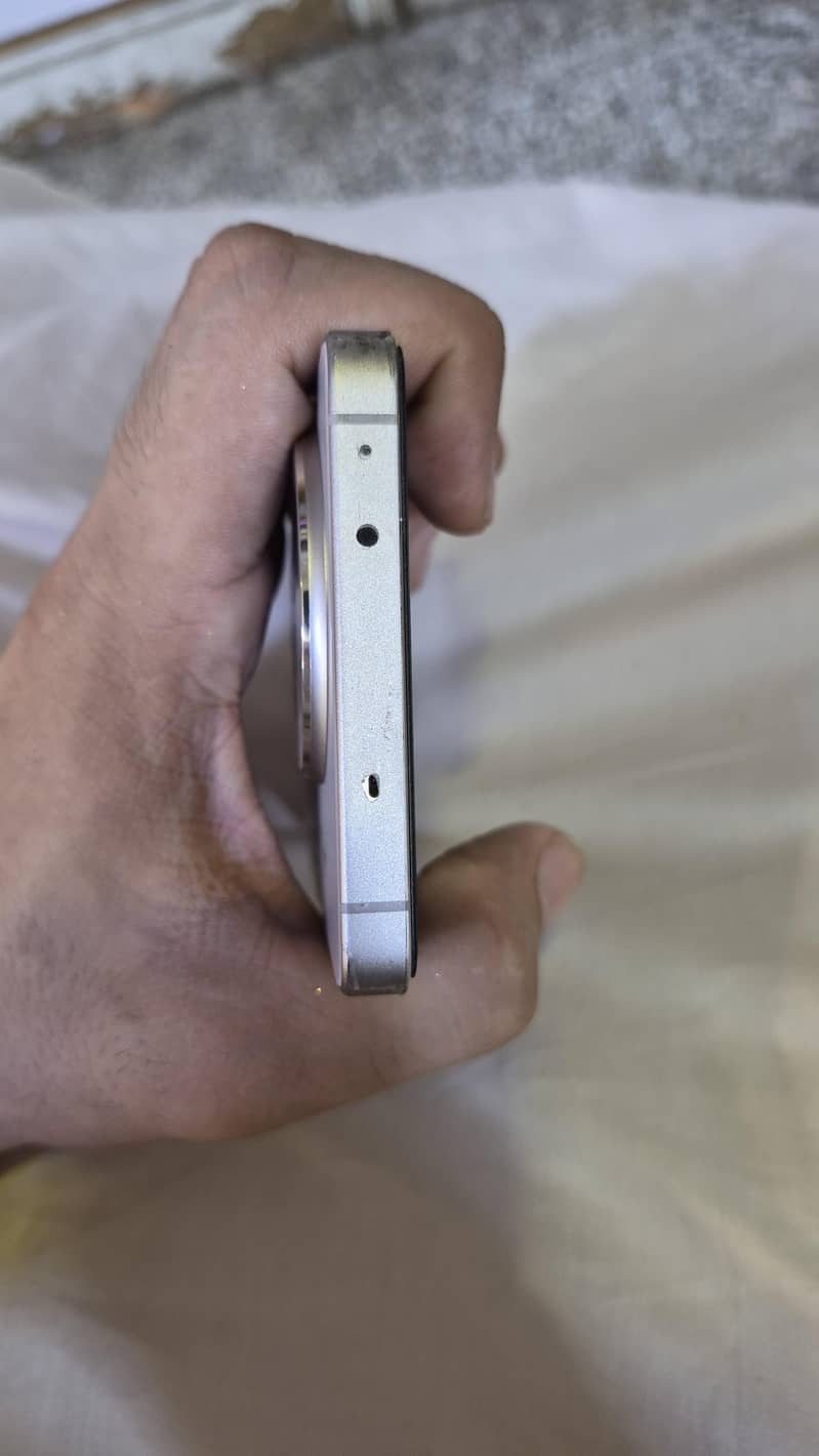 One Plus 13r 4