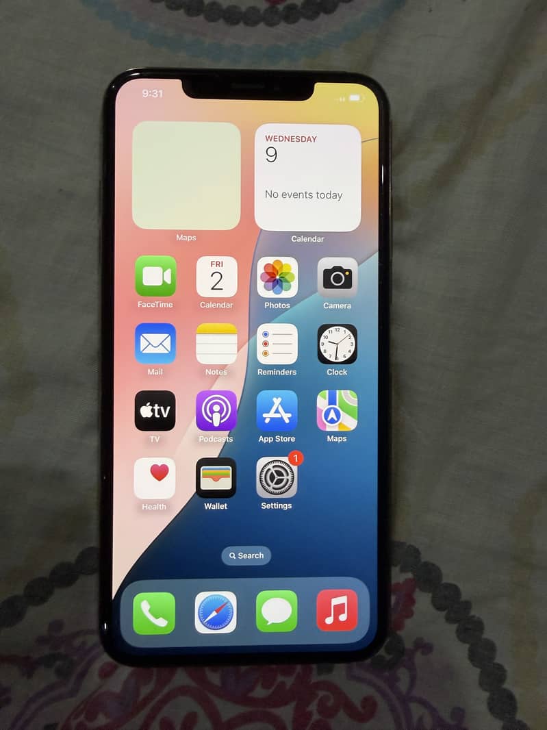 Apple iPhone XS Max 11