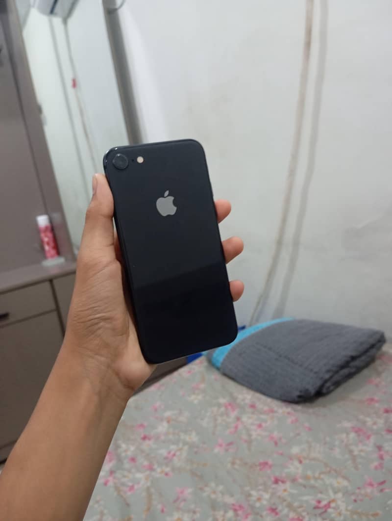 Apple iPhone 8 0