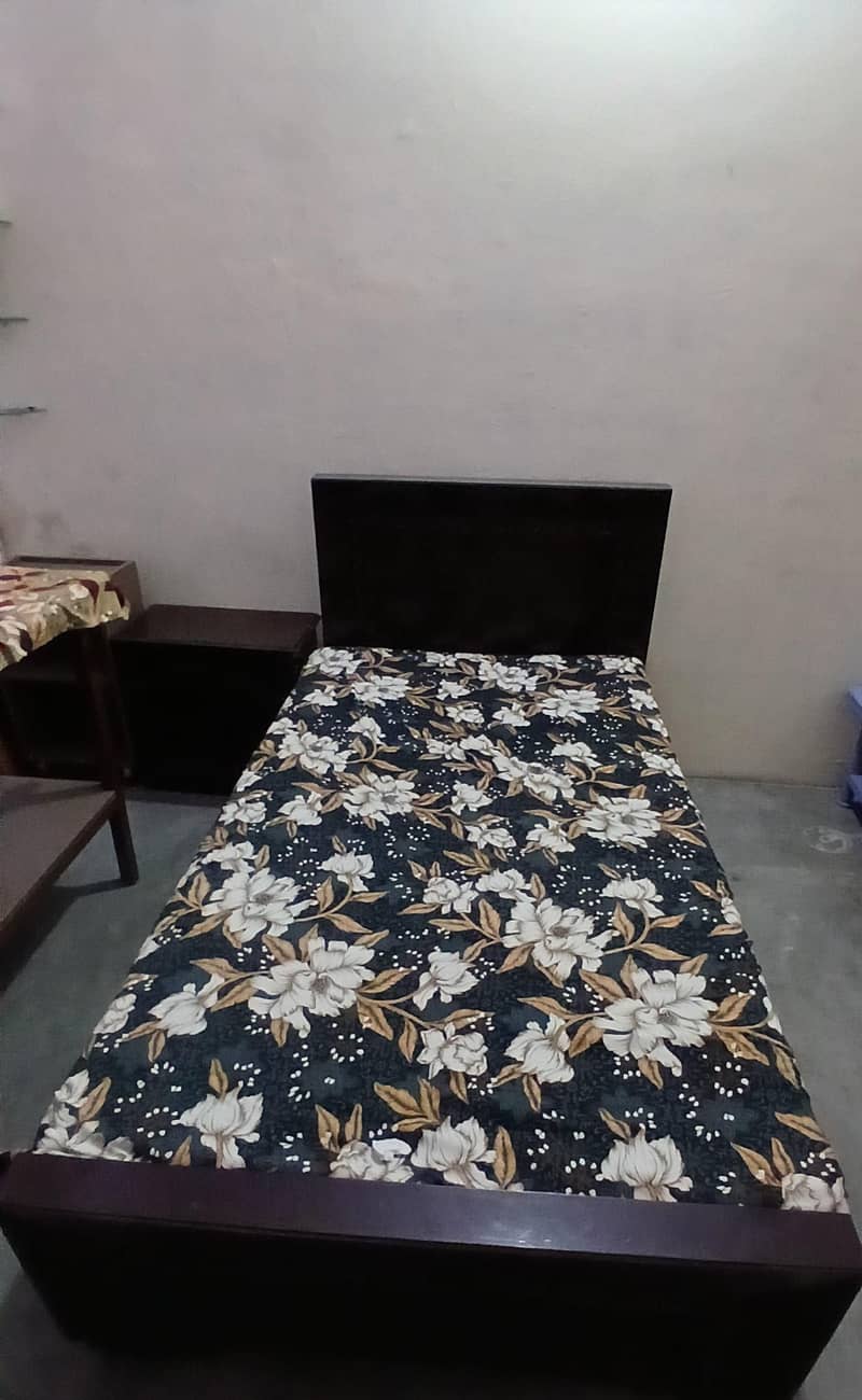 Bed with Metrus 0