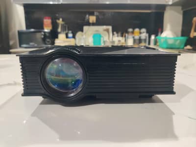 Portable Multimedia Projector for Sale