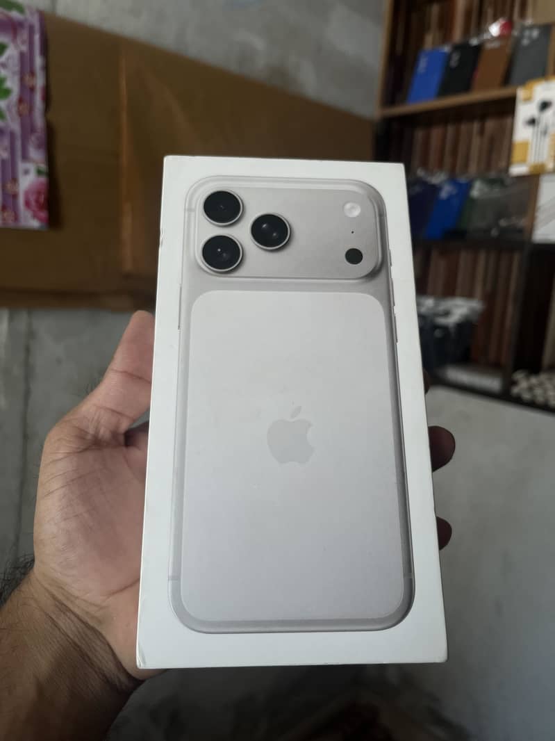 Apple iPhone 17 Pro Max 0