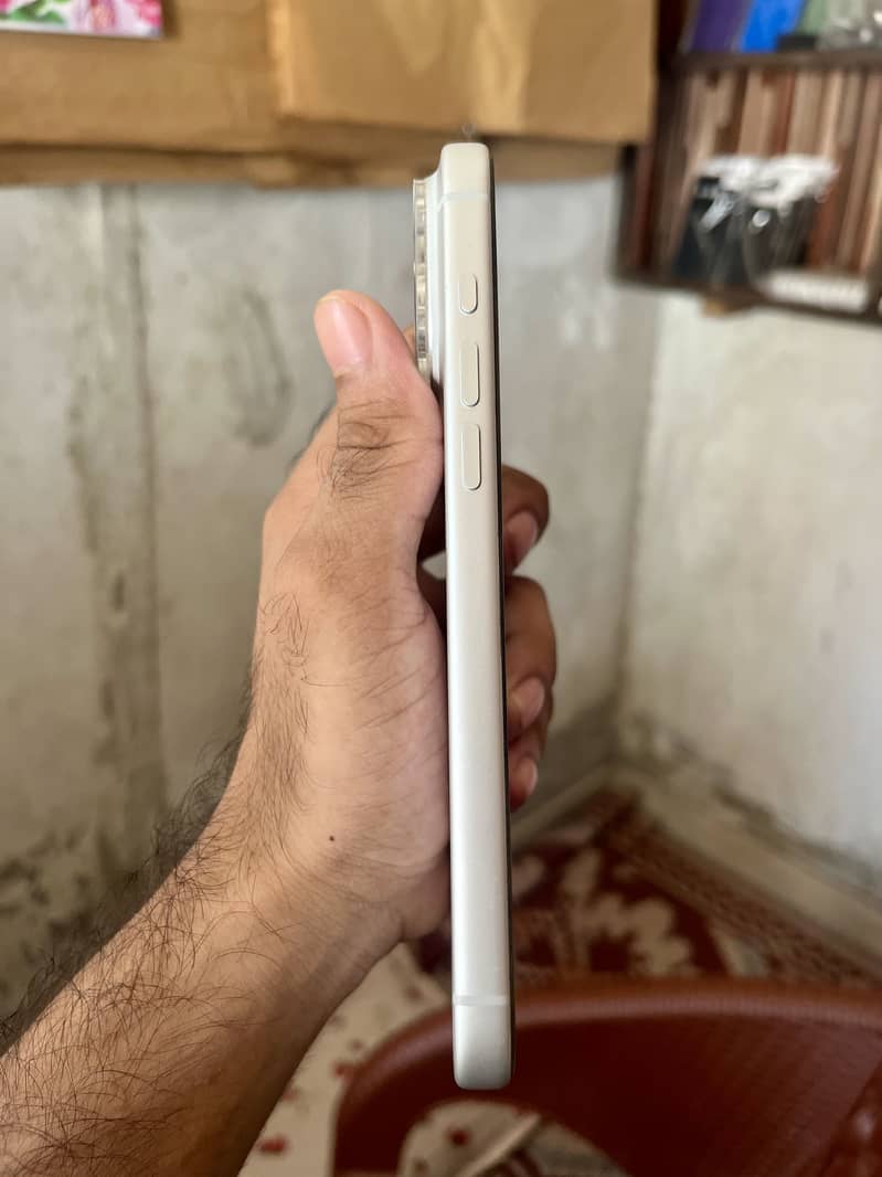 Apple iPhone 17 Pro Max 5