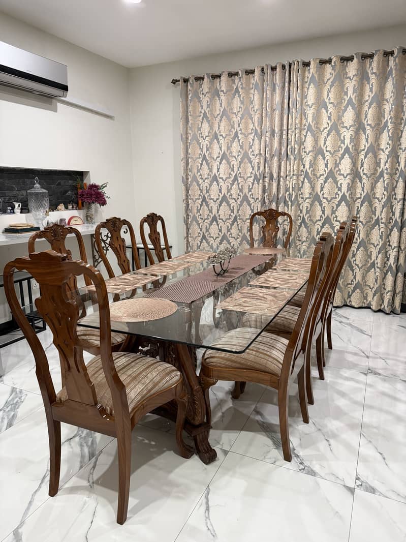 Dining table 3