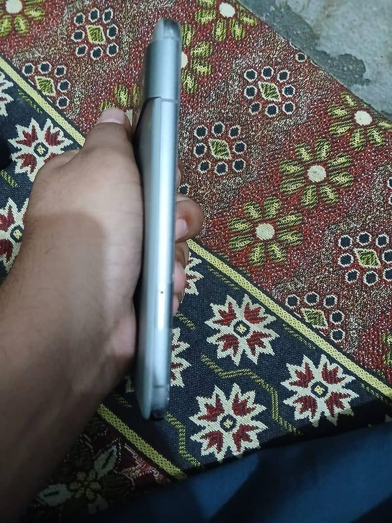 Google Pixel 8 1
