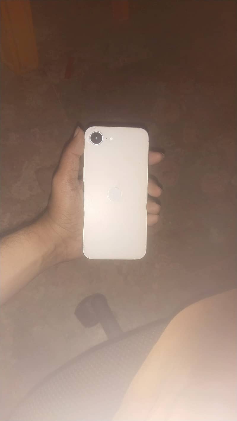 Apple iPhone 16e jv 2