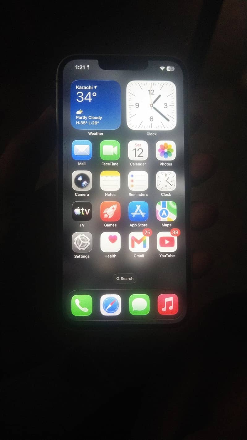 Apple iPhone 16e jv 6