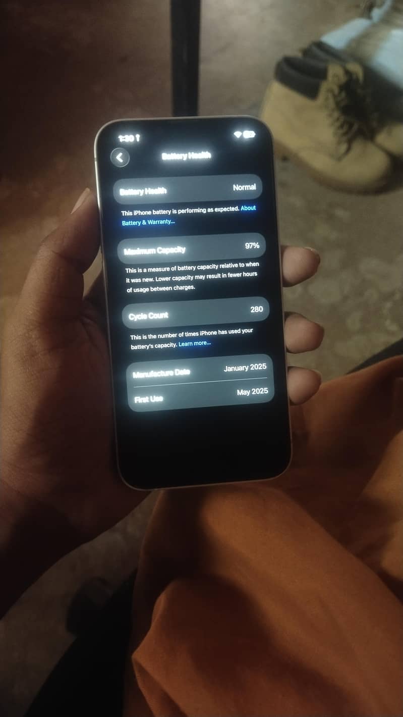 Apple iPhone 16e jv 7