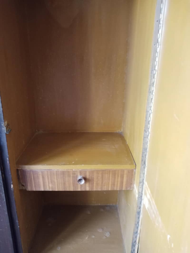 2 door Wardrobe 2