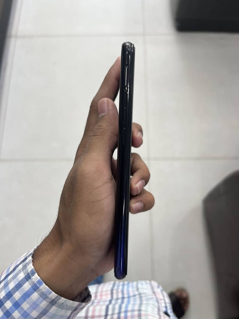Realme 3 2