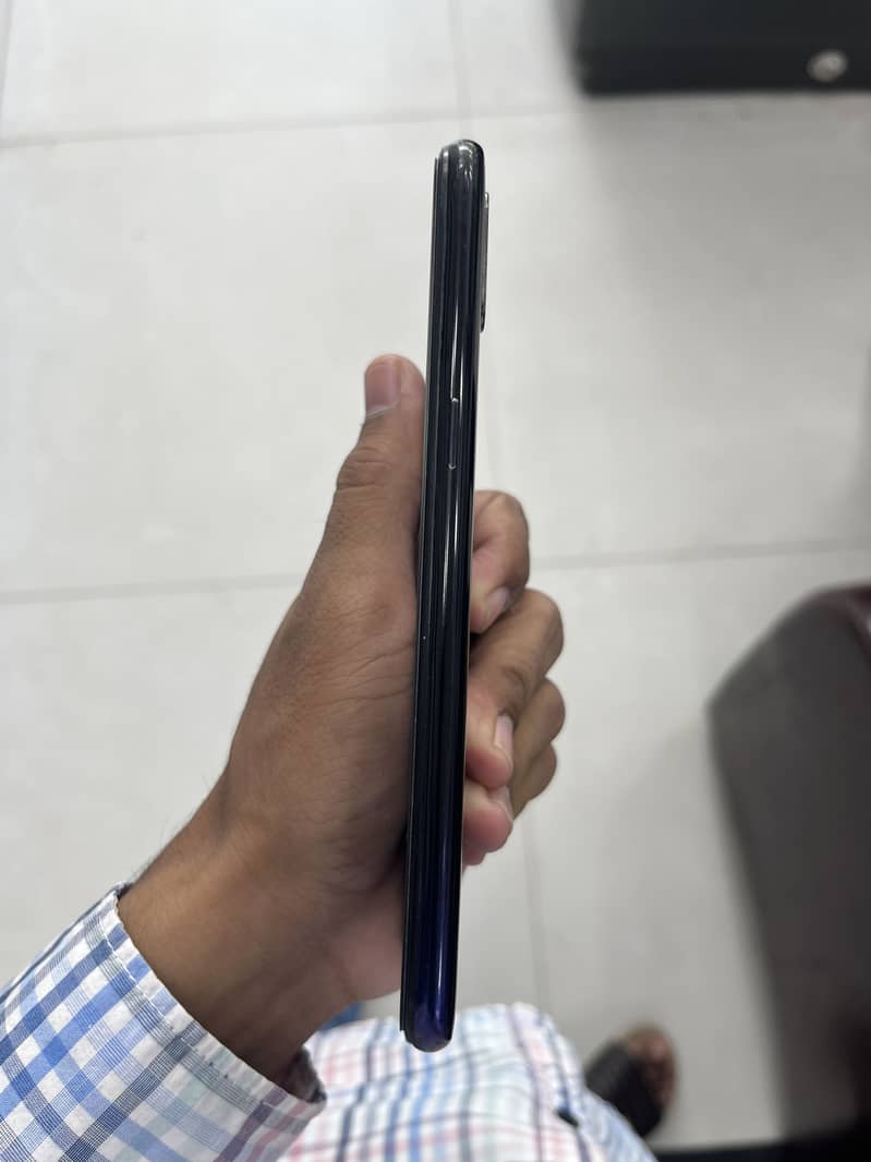 Realme 3 4