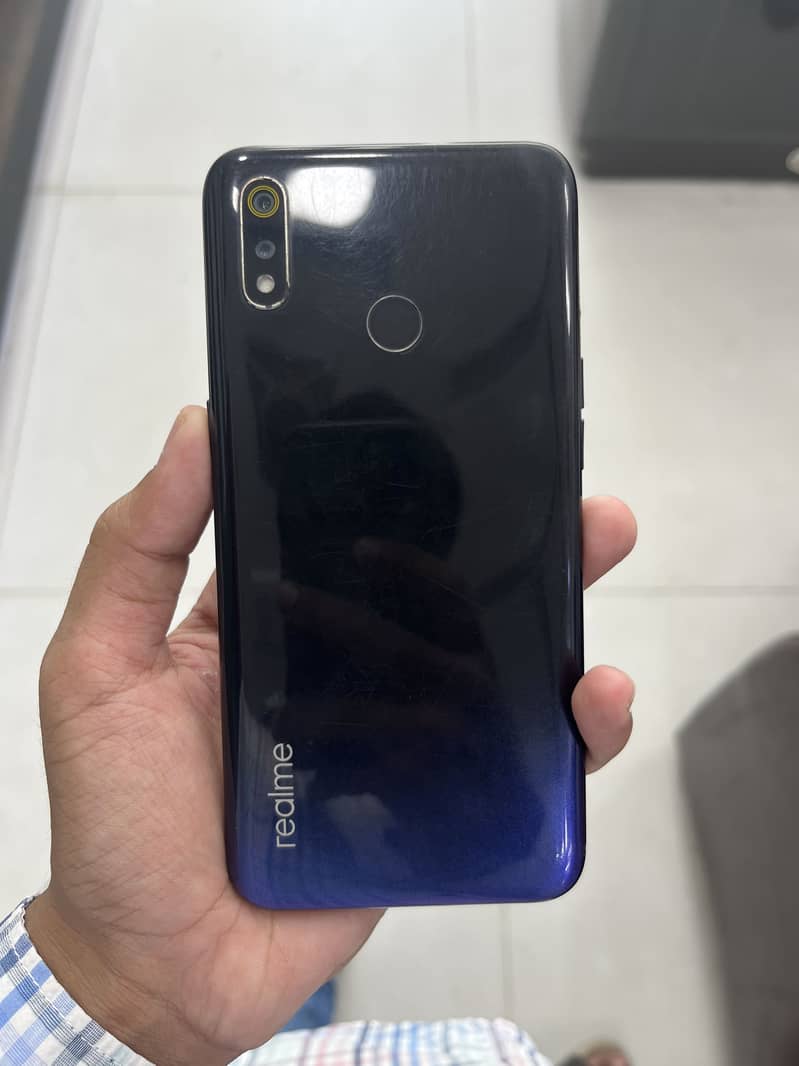 Realme 3 5