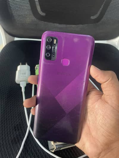 Infinix Hot 9 Play 4gb 64gb with box and charger