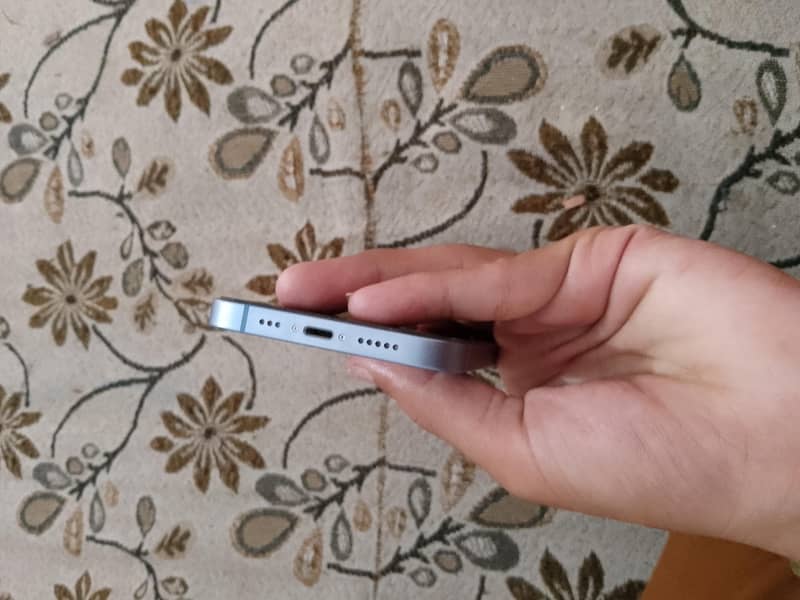 Apple iPhone 14 2