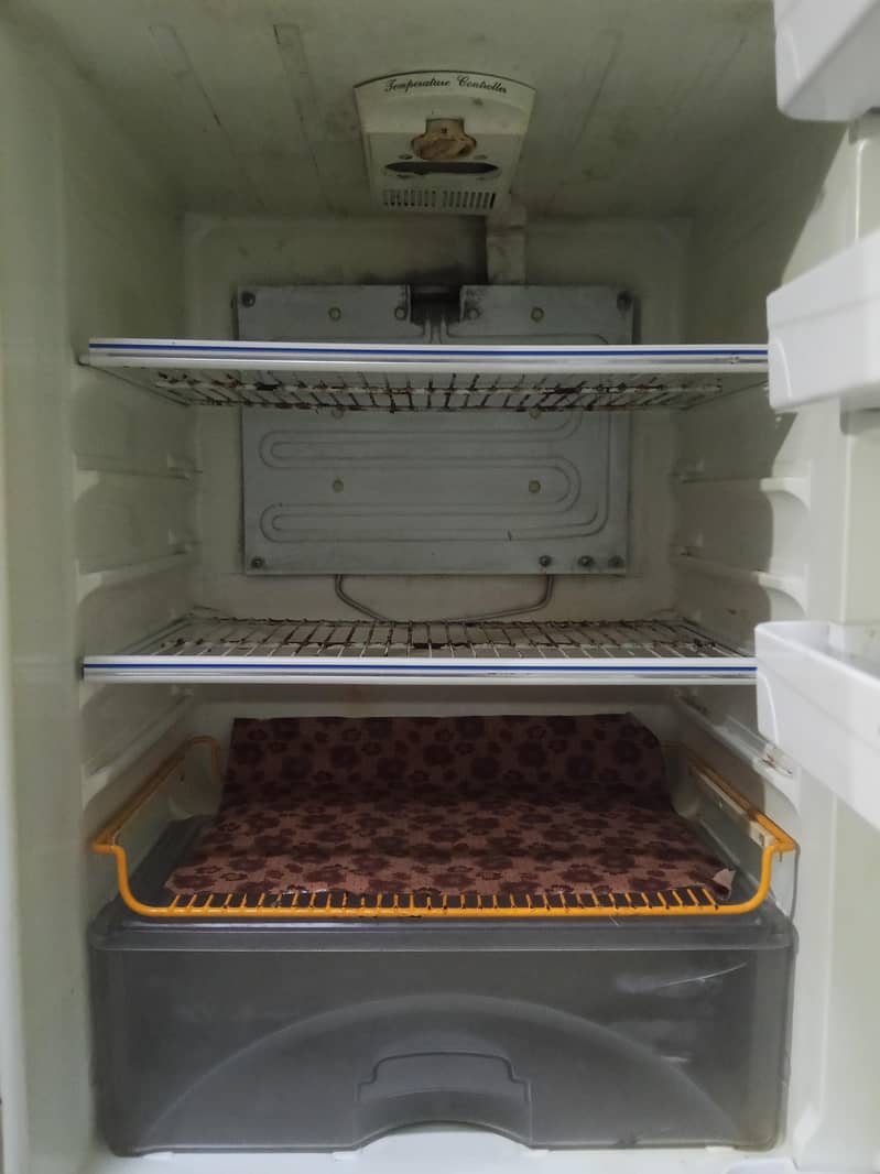 Dawlance refrigerator 4