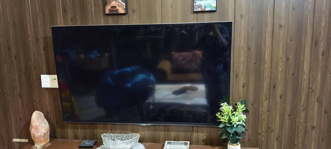 Hitachi Smart LCD TV 55inch