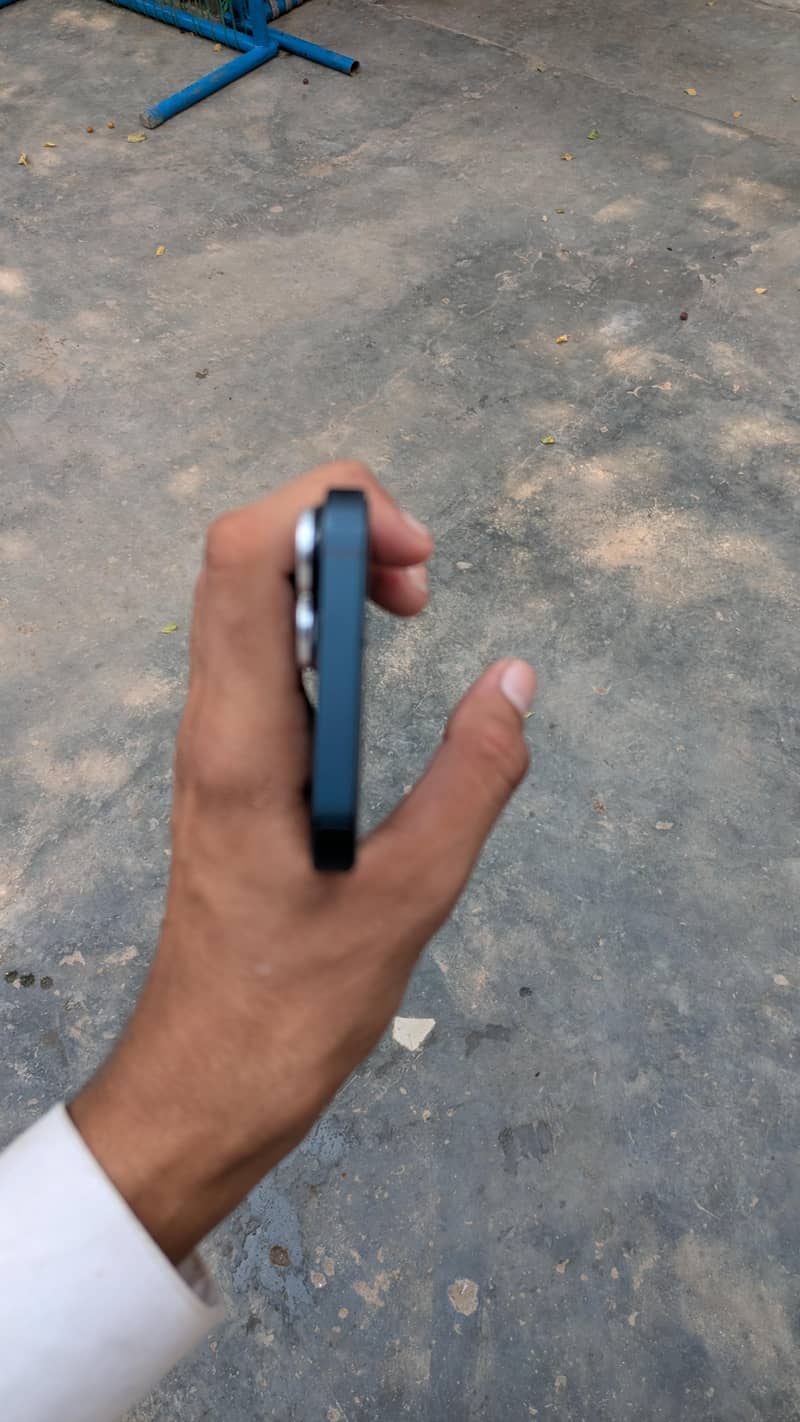 Apple iPhone 14 1