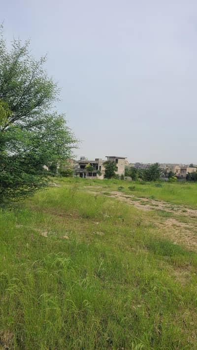 DHA 3 islamabad 1 Kanal Plot For Sale