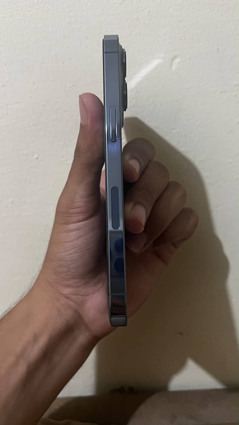 Apple iPhone 13 Pro 3