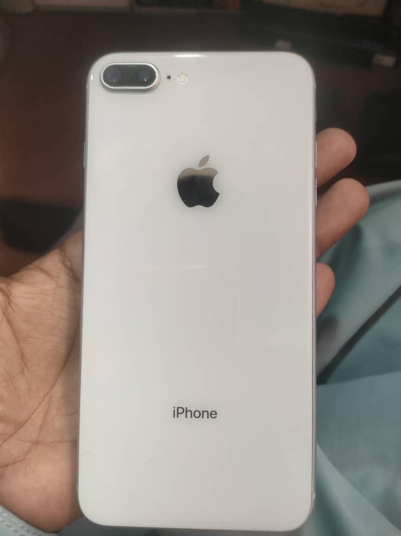 Apple iPhone 8 Plus 0
