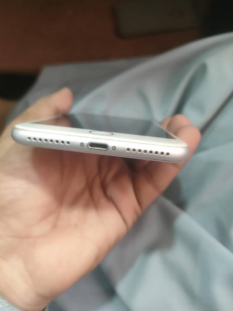 Apple iPhone 8 Plus 2