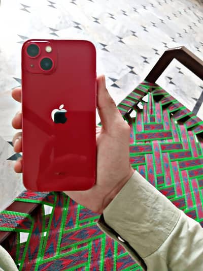 Apple iPhone 13