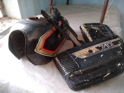 1982 fuel tank and side covers