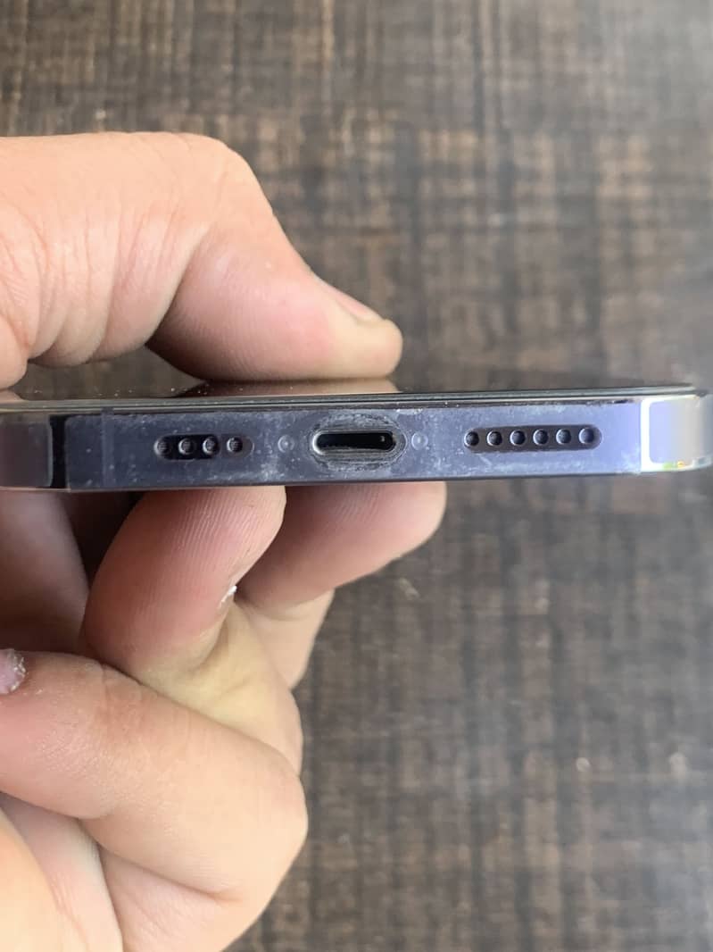 Apple iPhone 14 Pro Max 6