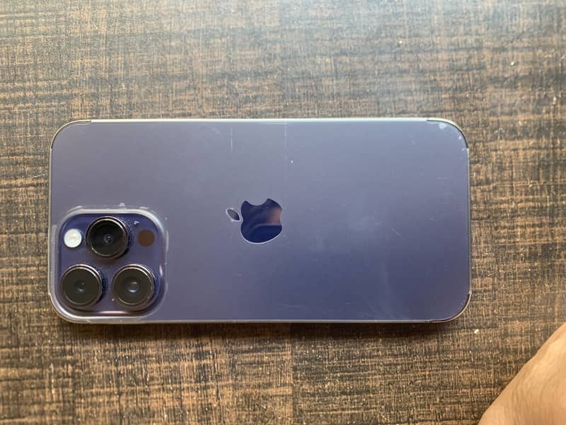 Apple iPhone 14 Pro Max 1