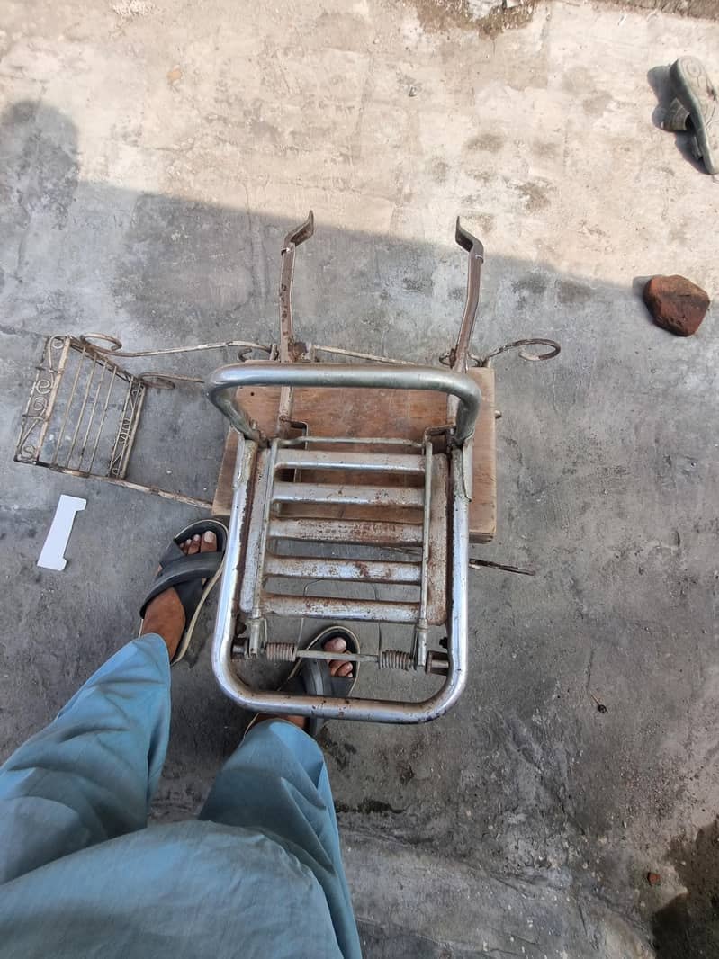 1 عدد کیرئیر سٹینڈ ھونڈا 70cc 1