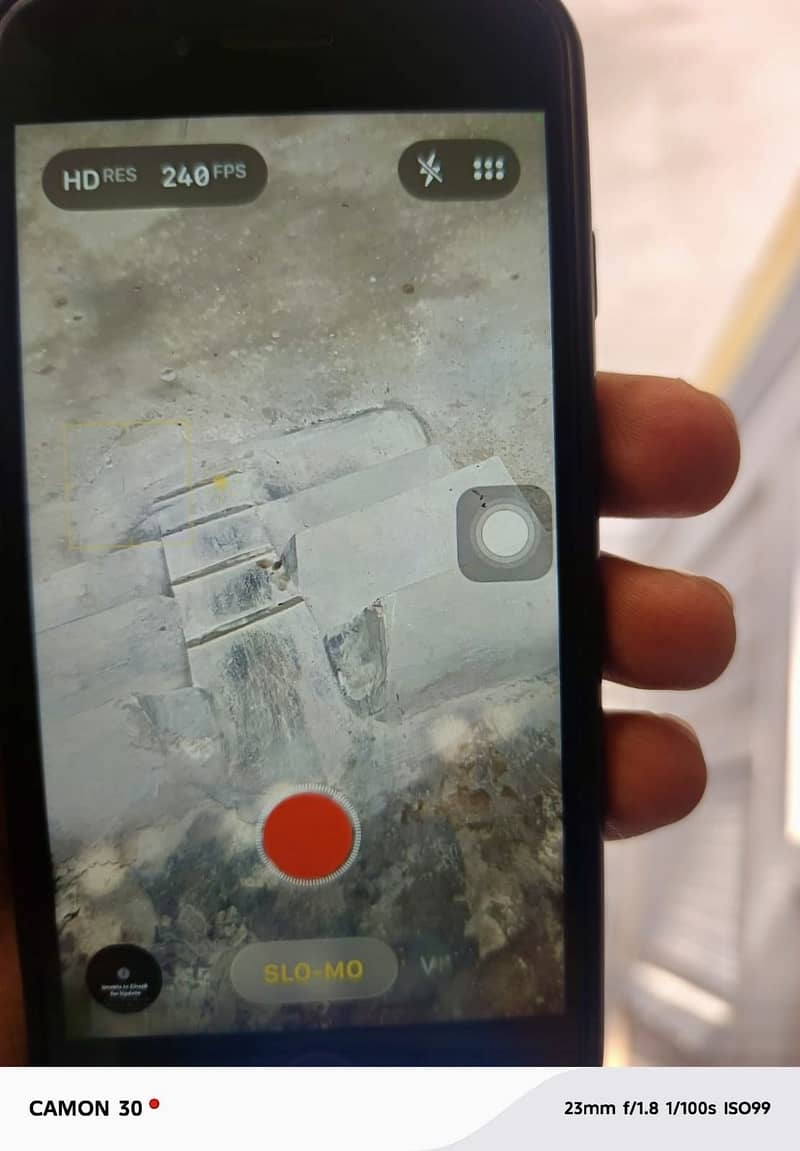 Apple iPhone SE 10