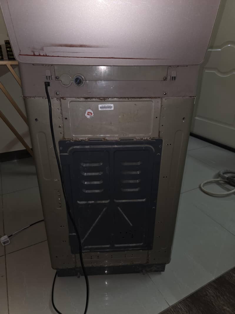 Dawlance Automatic waching machine 6