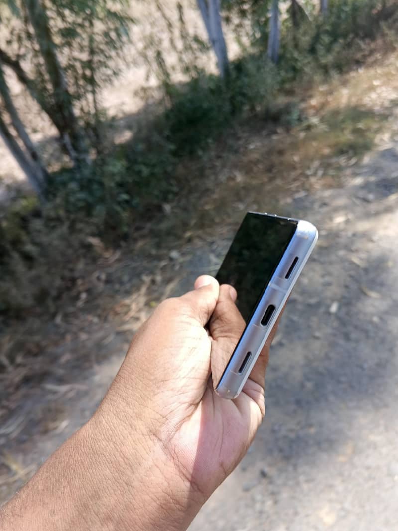 Google Pixel 7a 4