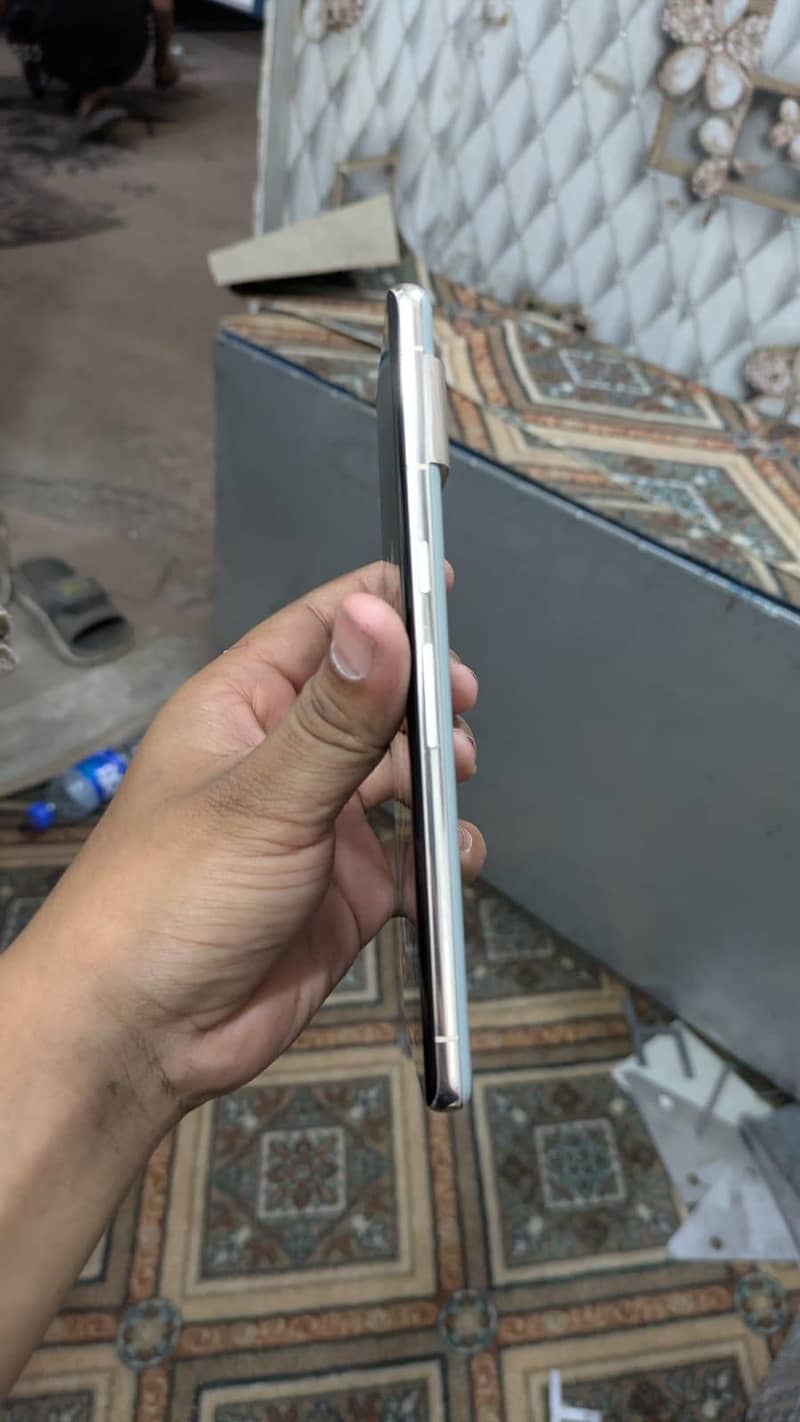 Google Pixel 7 Pro 6
