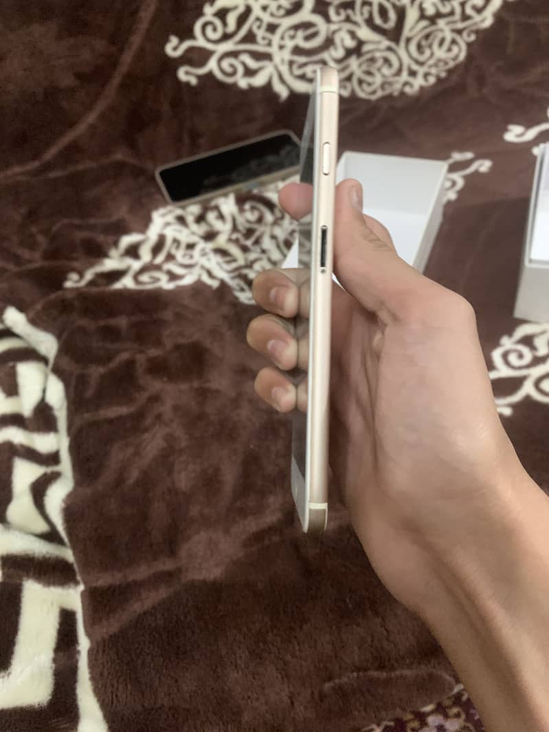 Apple iPhone 6S Plus 6