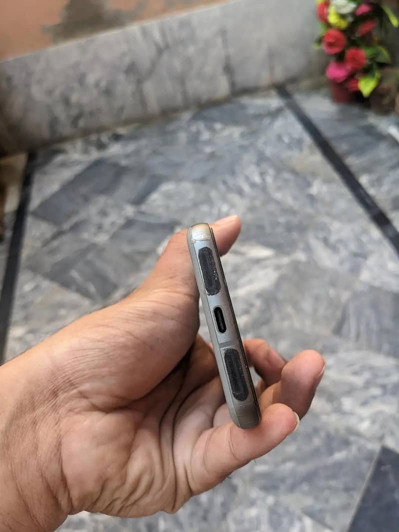 Google Pixel 8 7