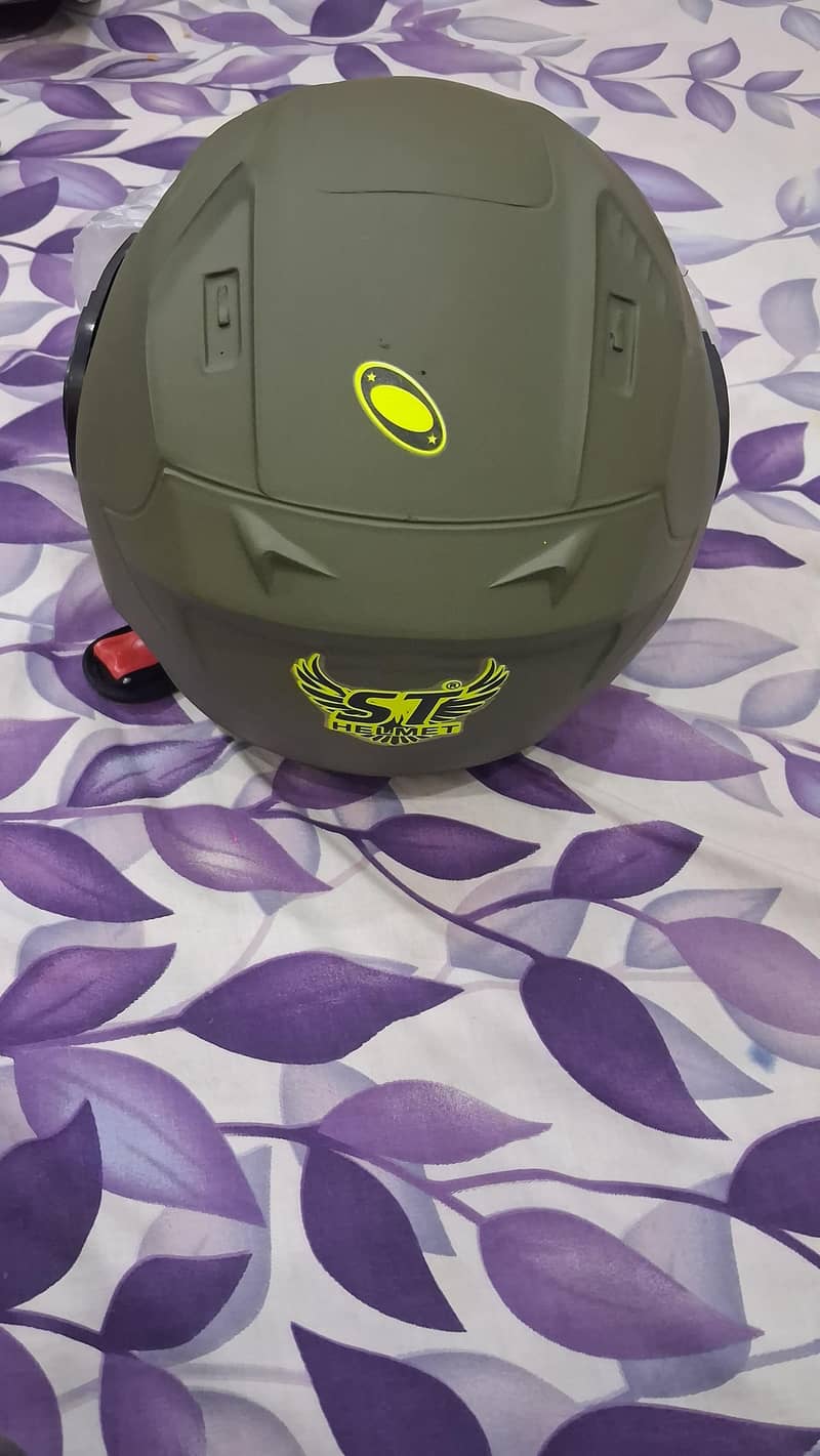 helmet 3