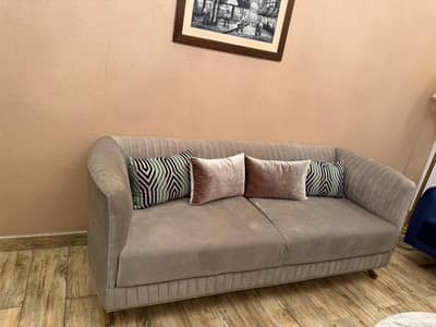 Luxury Velvet Sofa Set for Drawing Room (7 Seater) – Mint Condition
