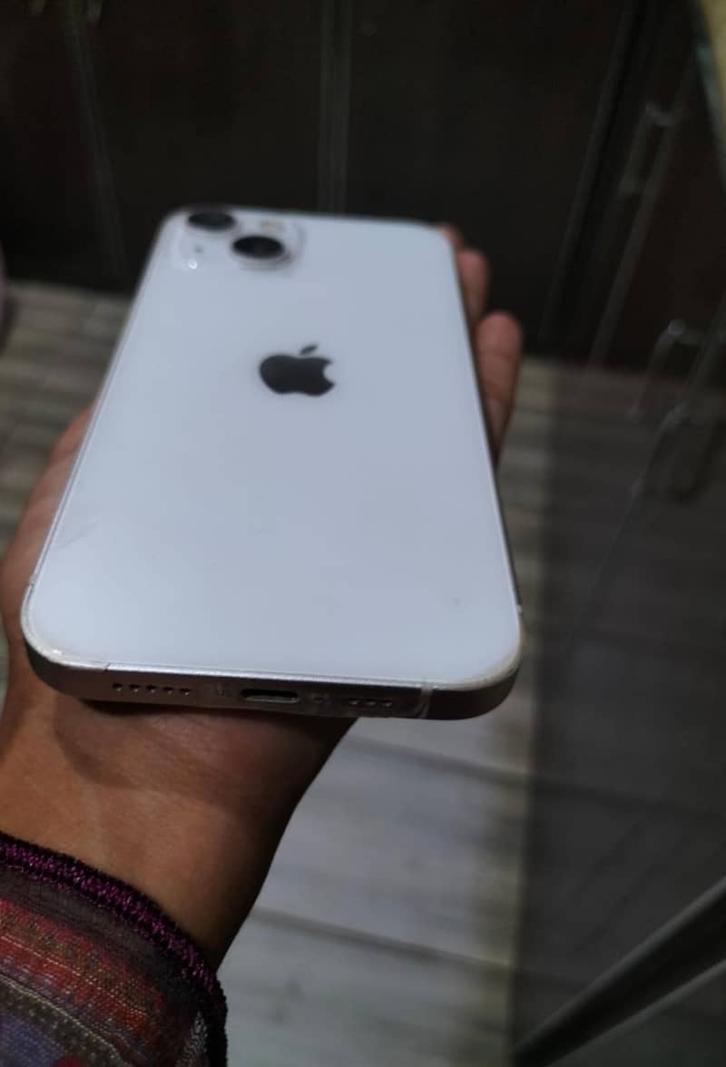 Apple iPhone 13 0
