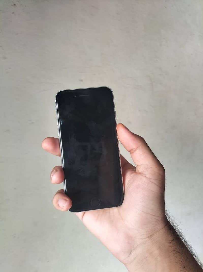 Apple iPhone SE 1