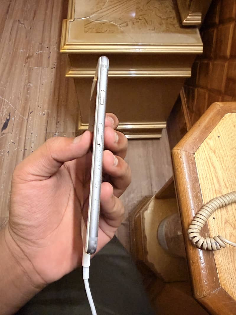 Apple iPhone 6S 9