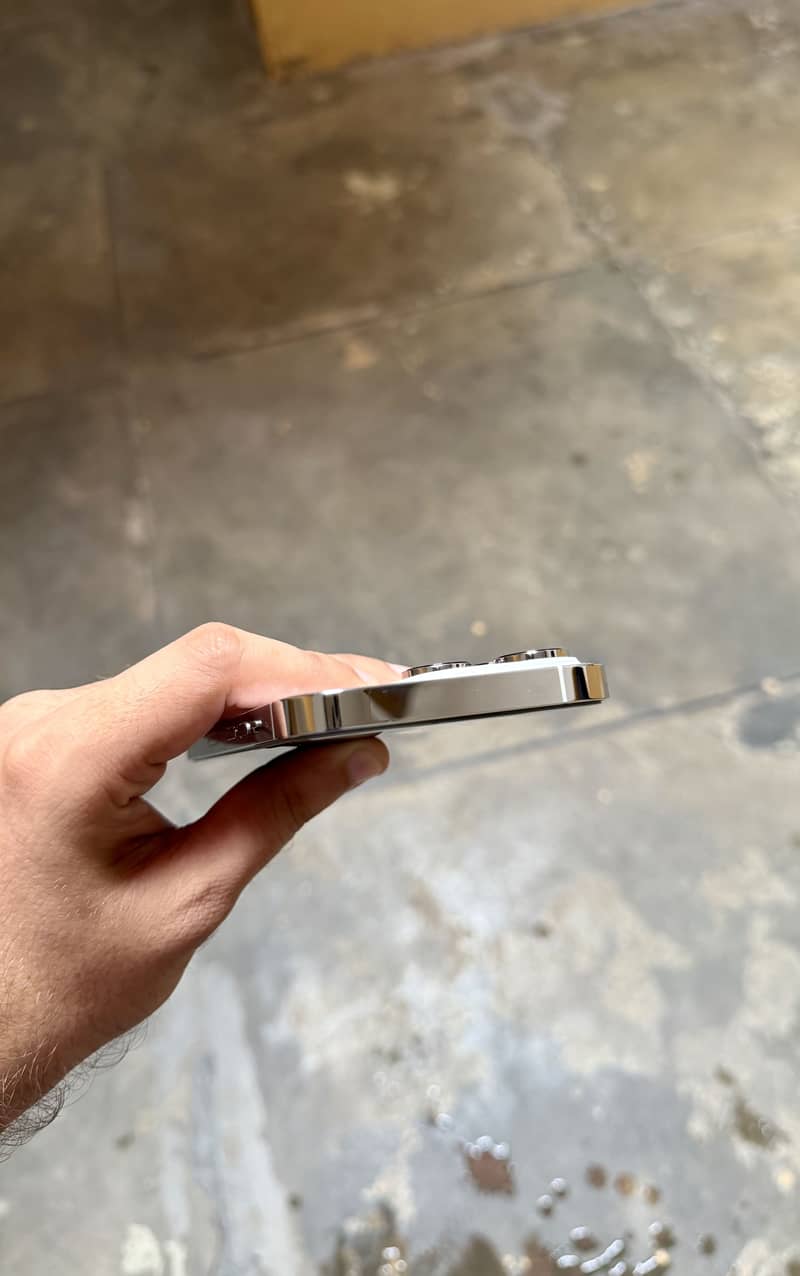 Apple iPhone 14 Pro 1