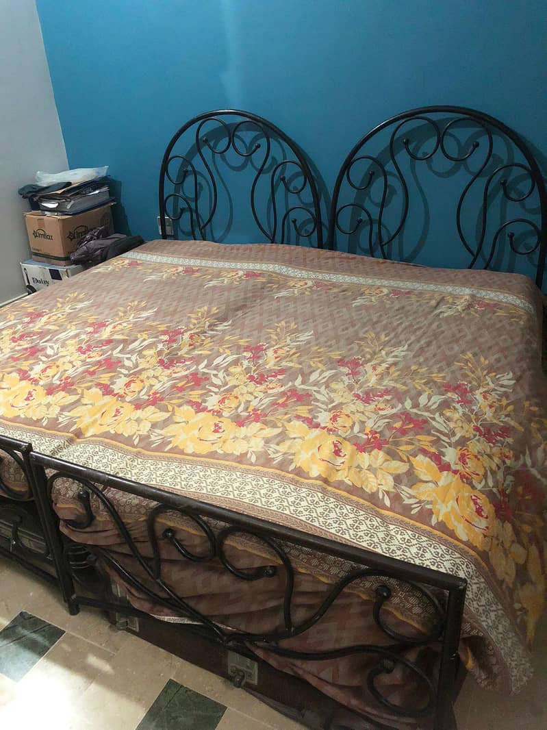 iron bed 1