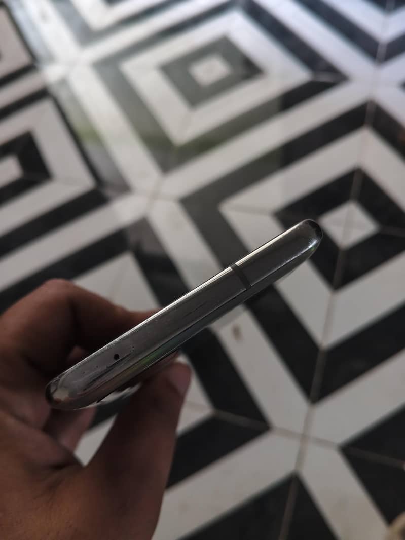 Samsung Mobile Note10 Lite 6