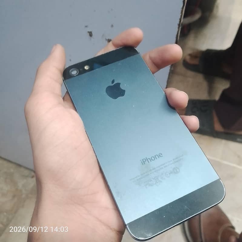 Apple iPhone 5 0