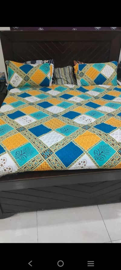 2 beds with side tables for sale slightly home used