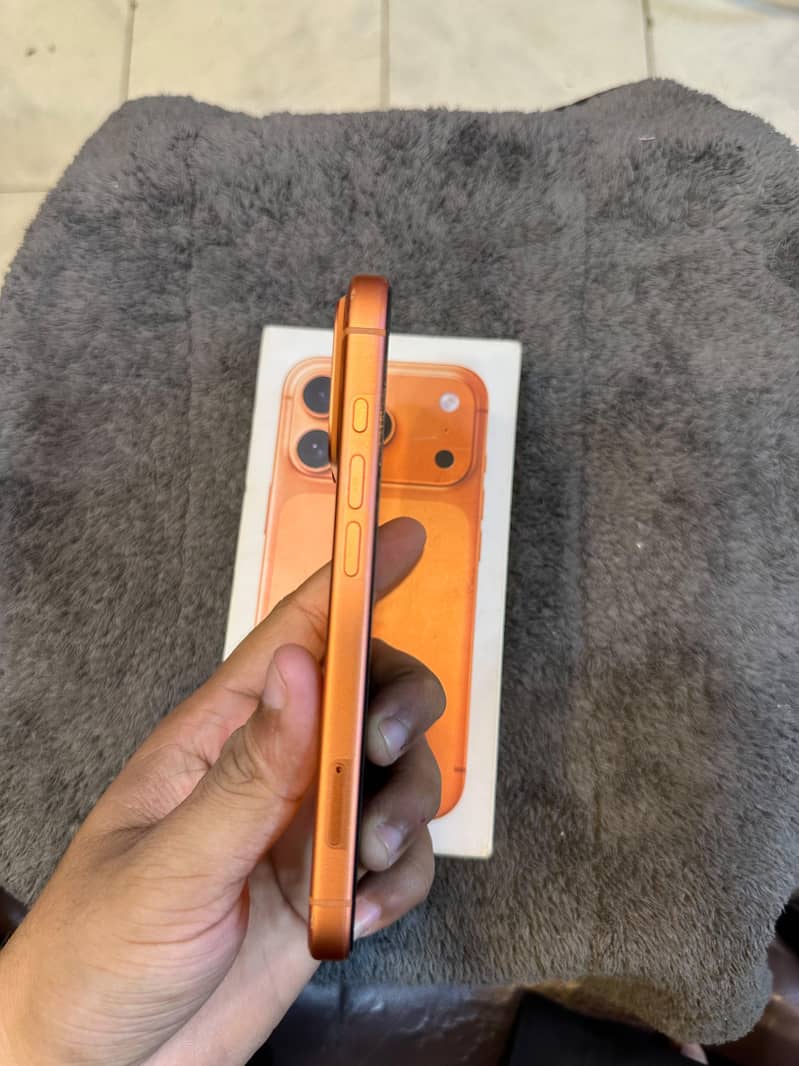 Apple iPhone 17 Pro 6