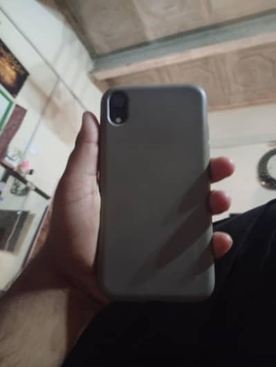 Apple iPhone XR